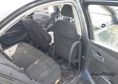 2017 Chevrolet Sonic Lt Auto из США, поврежденный, VIN 1G1JD5SBXH4102715